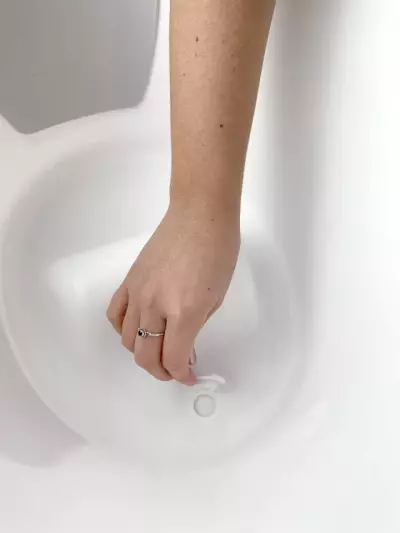 Shnuggle Baby Bath With Plug