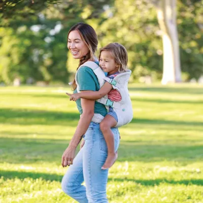 FLIP 4-IN-1 NATURE & NURTURE CONVERTIBLE CARRIER