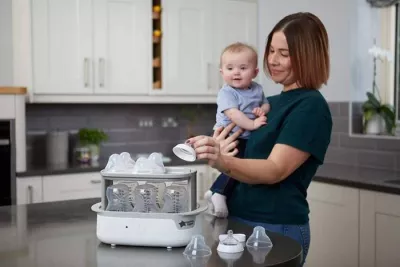 Tommee Tippee Micro-Steam Microwave Baby Bottle Sterilizer