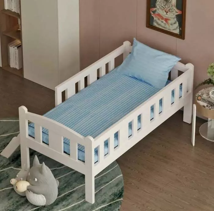 Wamaire Toddler Bed